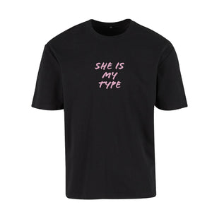 NoBoyz - She is my type - Loose Fit Tee